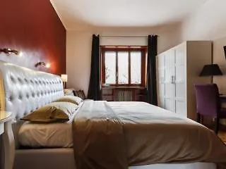 L'angolo Cortese بيت ضيافة