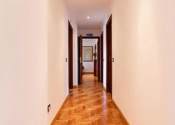 Πανσιόν L'angolo Cortese 4*